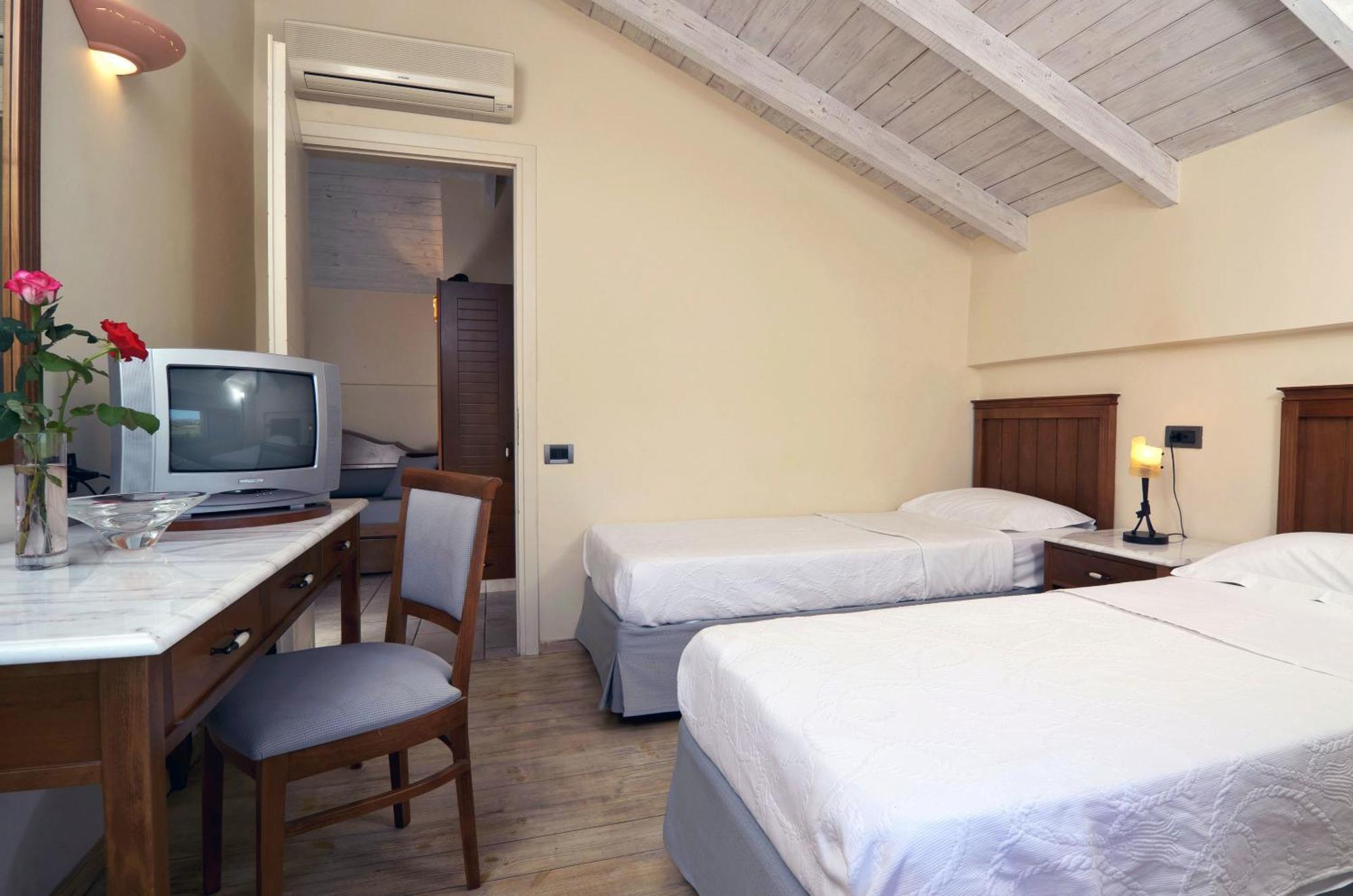 Harmony Hotel Apartments 셀리아니티카 외부 사진