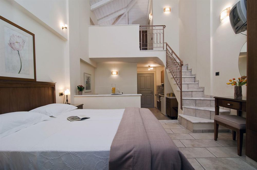 Harmony Hotel Apartments 셀리아니티카 외부 사진